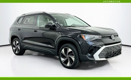 2025 Volkswagen Taos 4MOTION SE