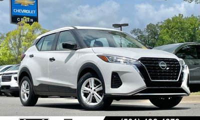 2023 Nissan Kicks S