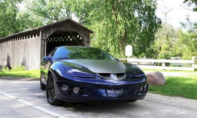 1999 Pontiac Firebird Base