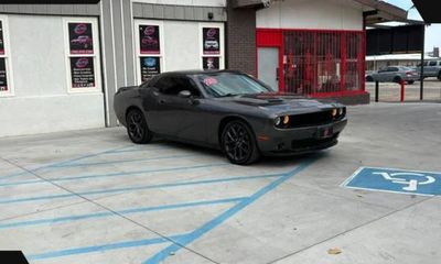 2020 Dodge Challenger SXT