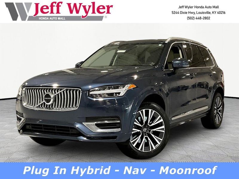2022 Volvo XC90 — a typically priced live listing