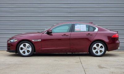 2017 Jaguar XE