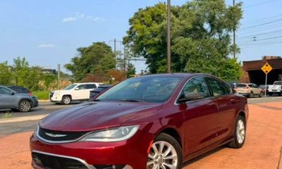 2015 Chrysler 200 200C