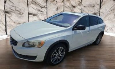 2015 Volvo V60CC Premier NON R
