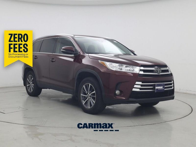 2019 Toyota Highlander — a typically priced live listing