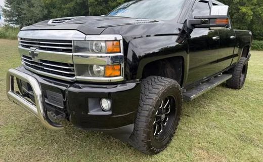 2017 Chevrolet Silverado High Country