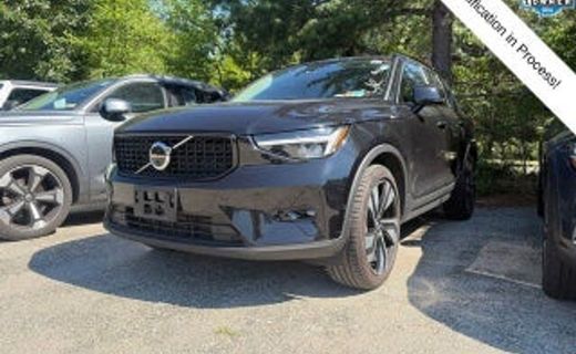 2023 Volvo XC40
