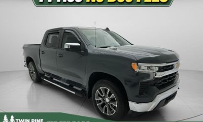 2025 Chevrolet Silverado LT