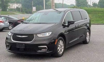 2024 Chrysler Pacifica Touring L