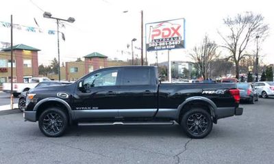 2017 Nissan Titan