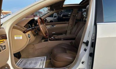 2009 Mercedes-Benz S-Class S550 4 Matic