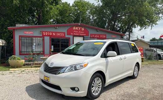 2016 Toyota Sienna XLE