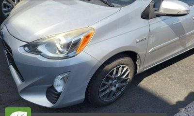 2016 Toyota Prius C TWO