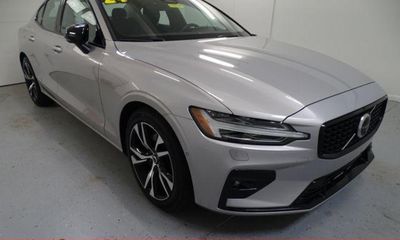 2024 Volvo S60 Plus Dark