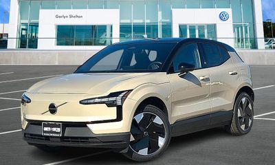 2026 Volvo EX30 Plus