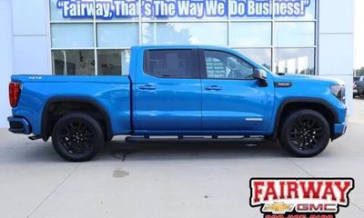 2023 GMC Sierra Elevation