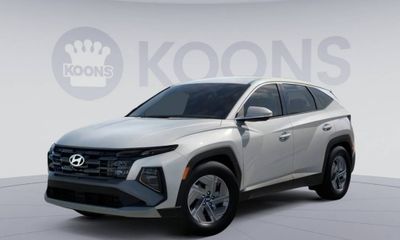 2026 Hyundai Tucson Blue SE