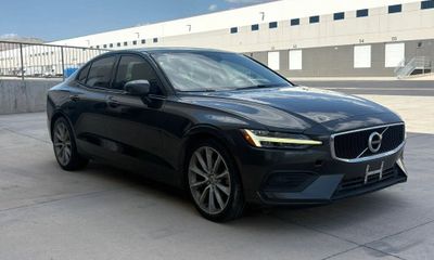 2020 Volvo S60 Momentum
