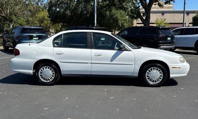 2002 Chevrolet Malibu Base