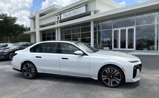 2026 BMW 750E xDrive