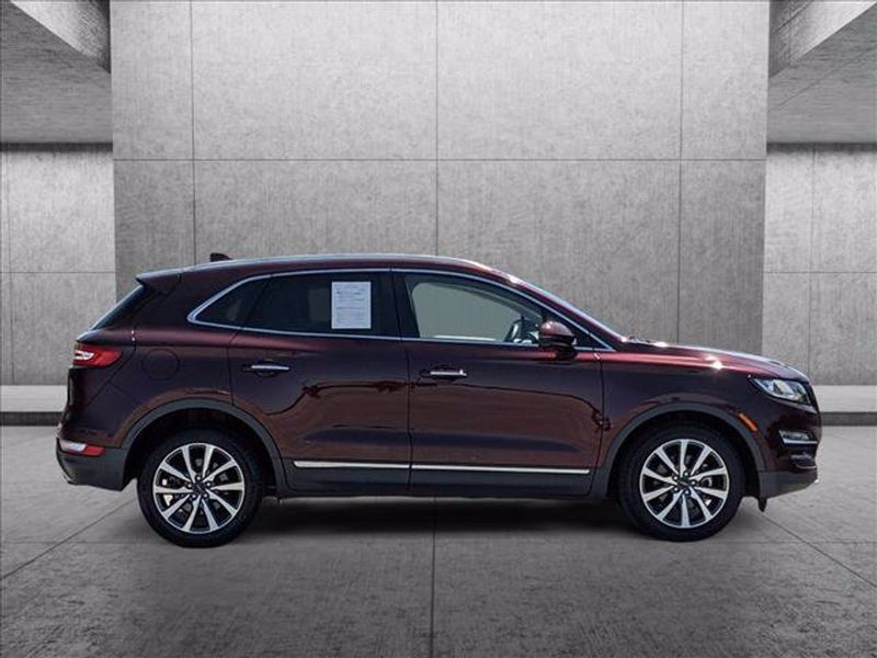 2019 Lincoln MKC — a typically priced live listing