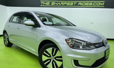 2016 Volkswagen E-Golf SE