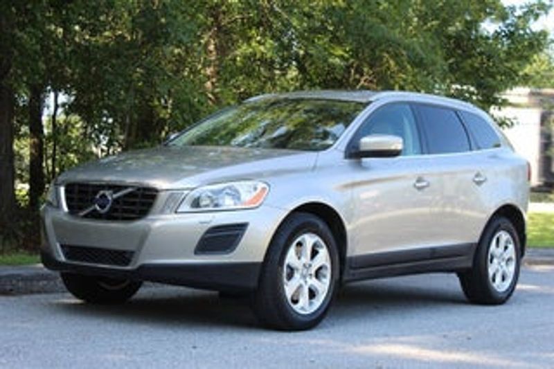2013 Volvo XC60 — a typically priced live listing