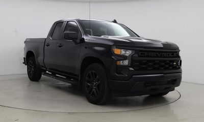 2025 Chevrolet Silverado Custom
