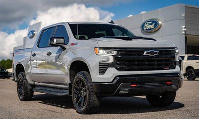 2024 Chevrolet Silverado Trail Boss LT