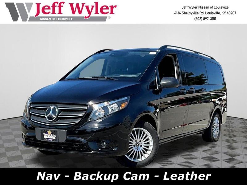 Representative 2023 Mercedes-Benz Metris photo