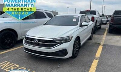 2022 Volkswagen Jetta SE W Sunroof
