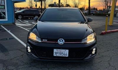 2018 Volkswagen Golf GTI S SE Autobahn