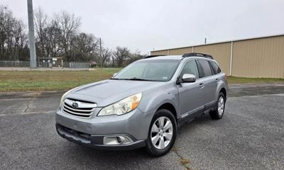 2010 Subaru Outback Premium 6CD HK