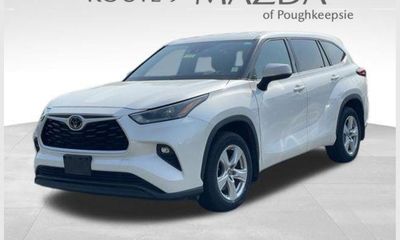 2021 Toyota Highlander LE