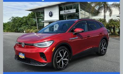 2023 Volkswagen ID 4 Pro S Plus