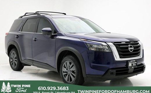 2023 Nissan Pathfinder SV