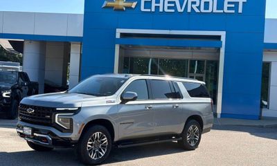 2025 Chevrolet Suburban Z71