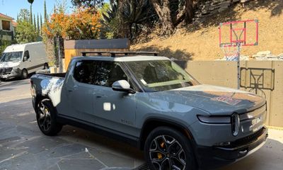 2023 Rivian R1T Adventure