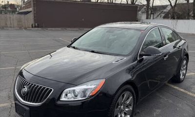2012 Buick Regal Premium 2