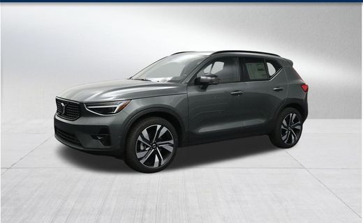 2026 Volvo XC40 Plus Dark