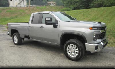 2025 Chevrolet Silverado HD LT