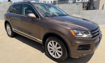 2012 Volkswagen Touareg V6 FSI TDI