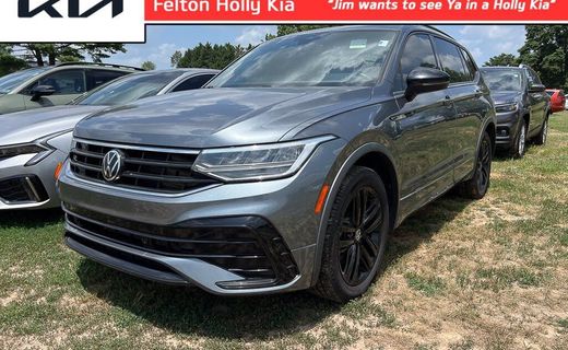 2022 Volkswagen Tiguan 4MOTION SE Black