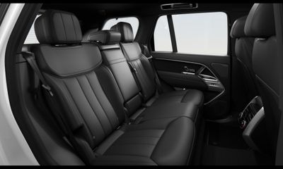2026 Land Rover Range SE