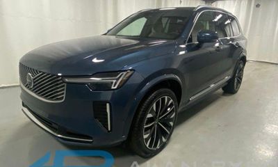 2026 Volvo XC90 Plus Bright