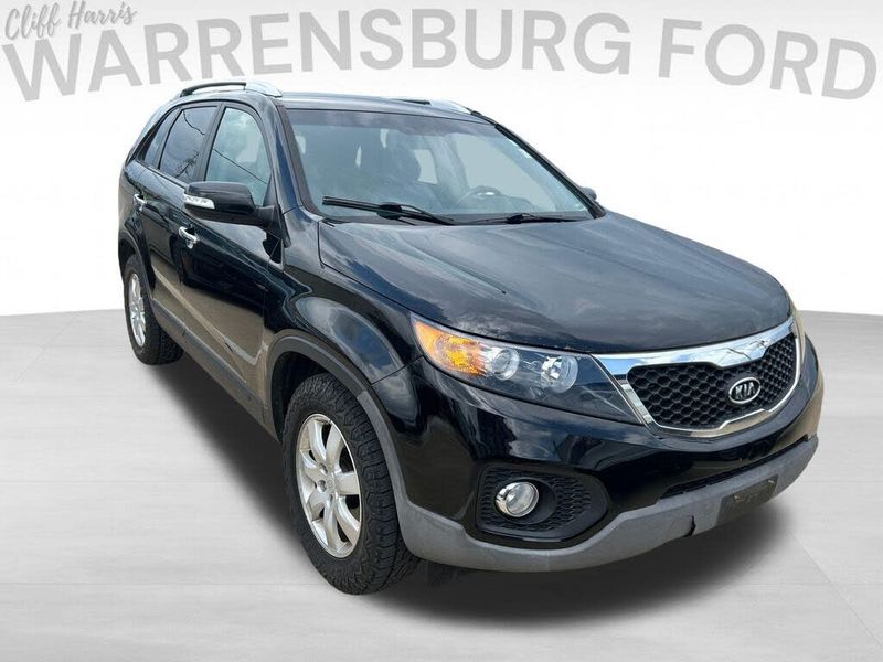2011 Kia Sorento — a typically priced live listing