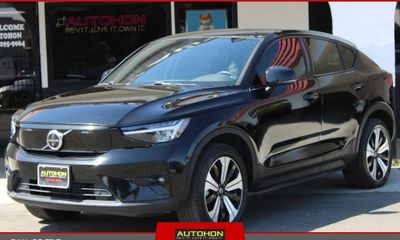2023 Volvo C40 Plus Dark