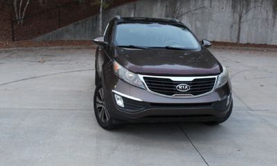 2011 Kia Sportage GLS Middle Grade