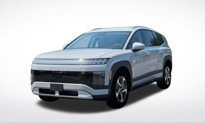 2026 Hyundai Ioniq 9 SE
