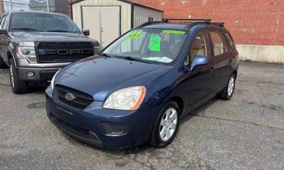 2008 Kia Rondo LX